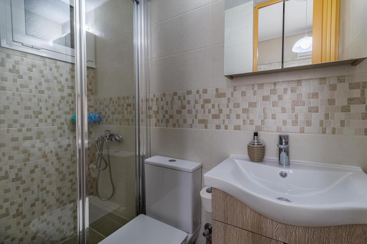 Couples Retreat, Fully Equipped Studio/ Loutraki Beach Διαμέρισμα Εξωτερικό φωτογραφία