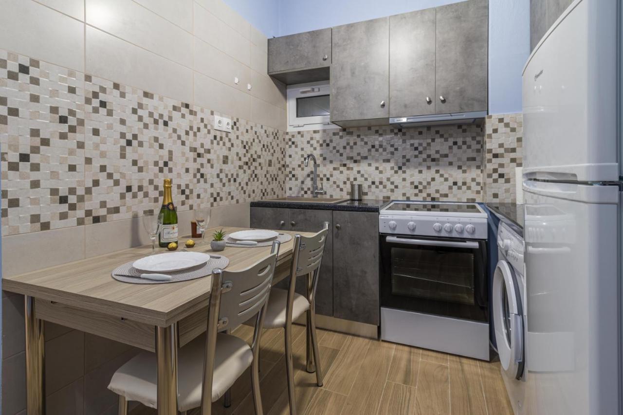 Couples Retreat, Fully Equipped Studio/ Loutraki Beach Διαμέρισμα Εξωτερικό φωτογραφία