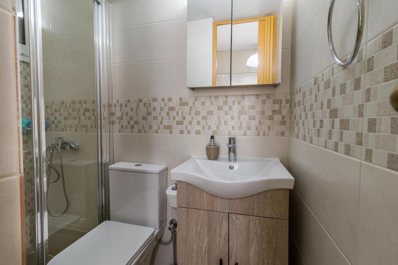 Couples Retreat, Fully Equipped Studio/ Loutraki Beach Διαμέρισμα Εξωτερικό φωτογραφία